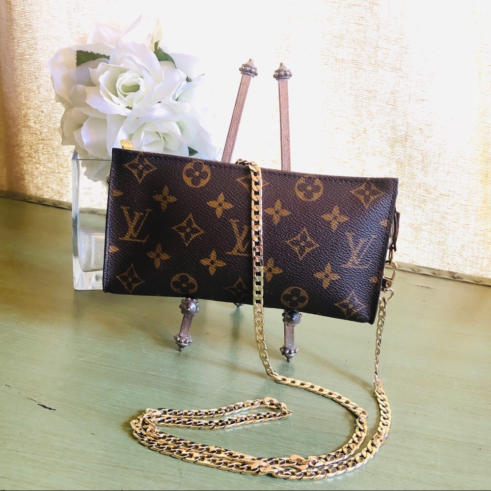 Louis Vuitton 8” pouch crossbody